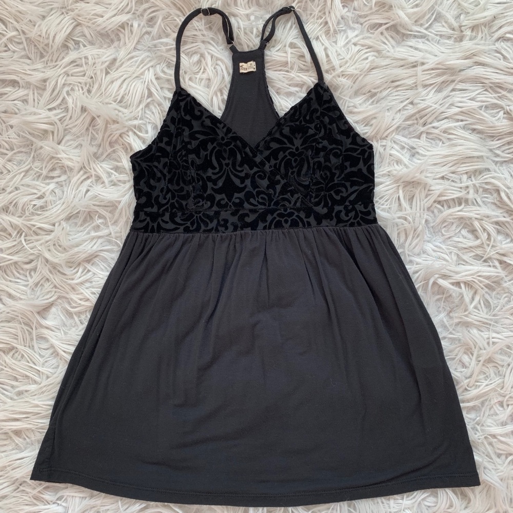 Hollister low cut top